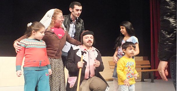 Çocuklar eski sokak oyunlarını öğrendi