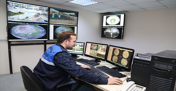 Çocuklar Parklarda Güvenle Onuyor