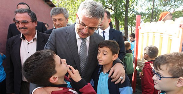 Çocuklar ve gençleri unutmuyor!