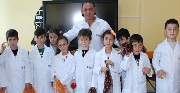 Her şey çocukları için.