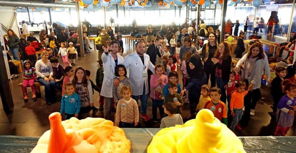 Çocuklarla annelere bilim etkinliği