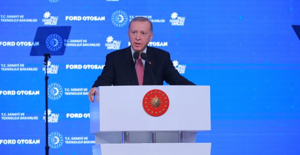Cumhurbaşkanı Erdoğan: 'Geçtiğimiz sene otomotiv ihracatımız 9 milyar doların üzerinde dış ticaret fazlası verdi”