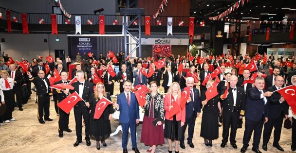 Cumhuriyet Bayramı Kabul Töreni, Vali İlhami Aktaş ve eşi Songül Aktaş'ın Ev Sahipliğinde Gerçekleştirildi