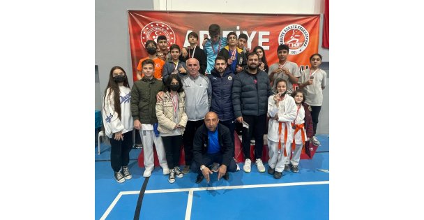 CUMHURİYET YARIŞLARINDA DARICA FARKI