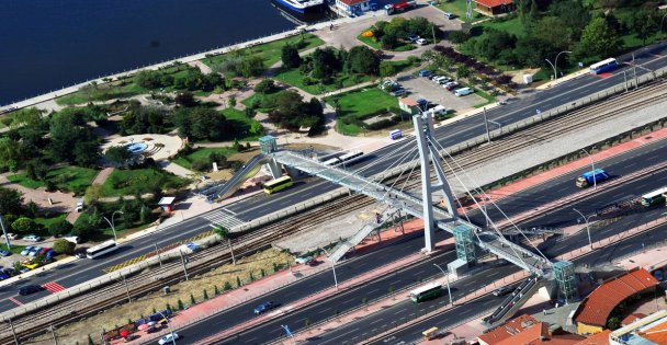 D-100'deki köprülere ilave merdiven ve asansör