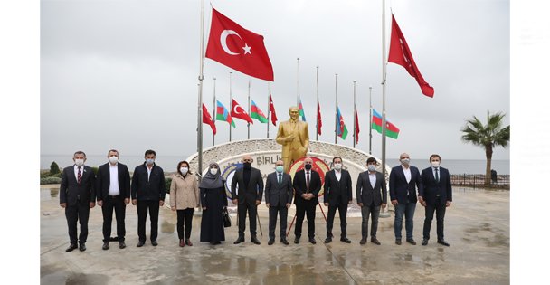 Darıca Atatürk'ü Andı