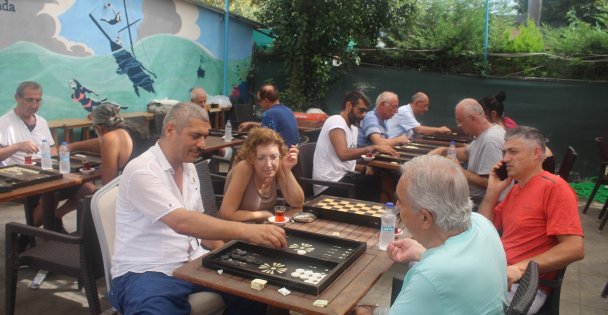 Darıca Bayramoğlu Ada'da Geleneksel Tavla Turnuvası