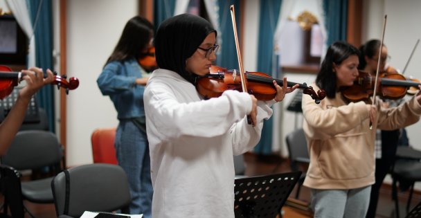 Darıca Belediyesi geleceğin sanatçılarını yetiştiriyor