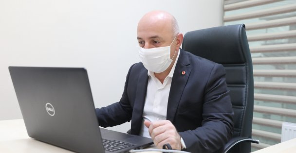 DARICA BELEDİYESİ'NDEN ÜNİVERSİTE HAZIRLIK KURSİYERLERİNE UZAKTAN EĞİTİM DESTEĞİ