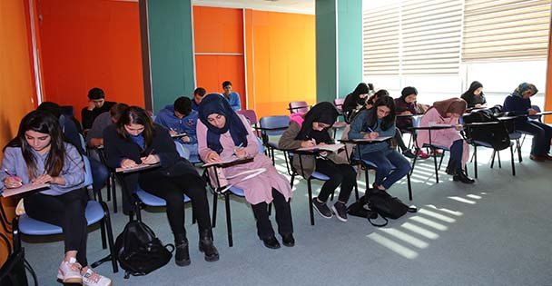 Darıca Bilgi Evleri Üniversiteye Hazırlıyor