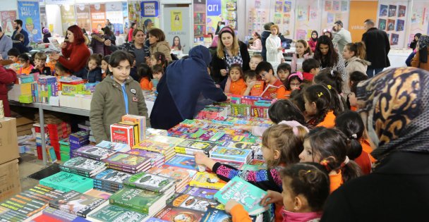 Darıca Kitap Fuarı'nı 80 bin kişi ziyaret etti