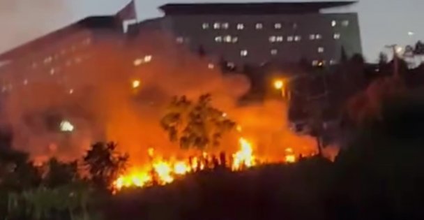 Darıca Millet Bahçesinde çıkan yangın söndürüldü