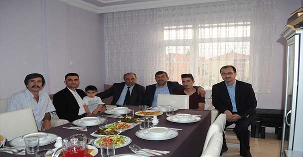 Darıca protokolünden şehit ailelerine ziyaret
