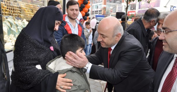 Darıca'da Bıyık'a sevgi seli