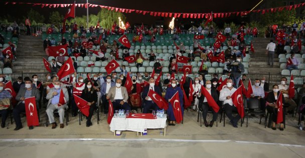 Darıca'da demokrasi nöbeti