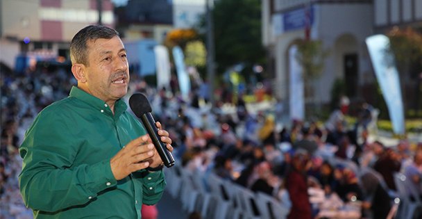 Darıca'da Dev İftar Sofrası