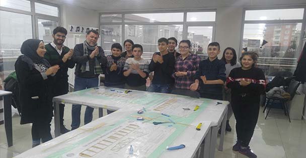 Darıca'da öğrencilere model uçak kursu