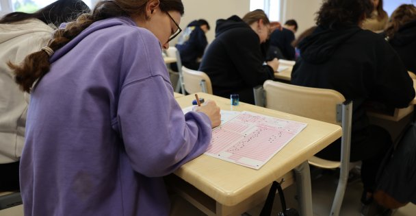 Darıca'da Öğrencilere Ücretsiz Deneme Sınavı