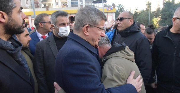 Davutoğlu yeniden deprem bölgesine gidiyor