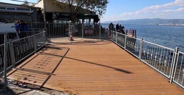 Değirmendere sahiline yeni yaya geçiş köprüsü