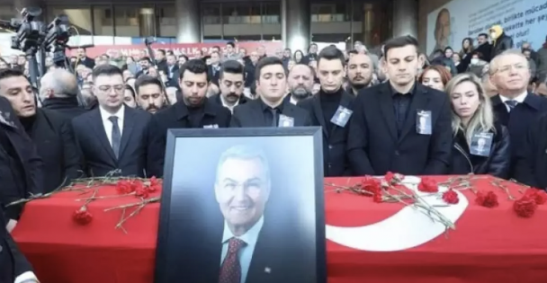 Deniz Baykal'ın cenaze namazı Ahmet Hamdi Akseki Camii'nde kılındı