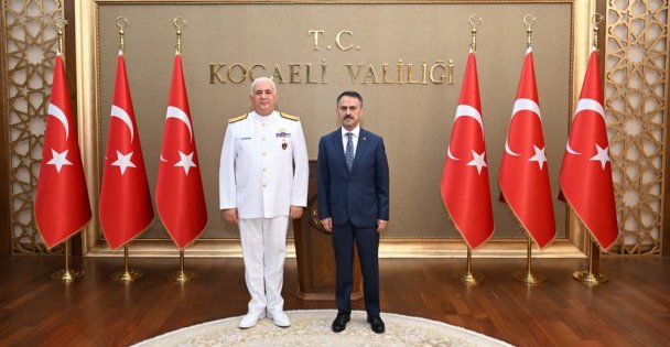 Deniz Eğitim - Öğretim ve Garnizon Komutanı Tuğamiral Selçuk Akarı'dan Vali İlhami Aktaş'a Veda Ziyareti