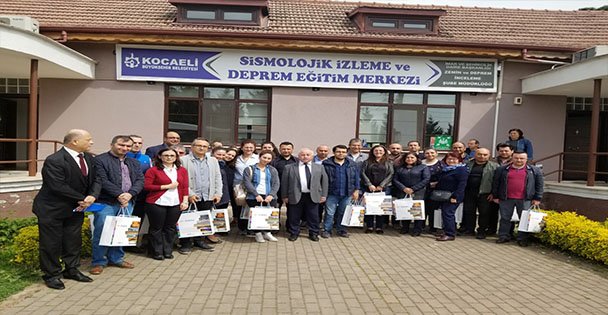 Deprem bilinci aşılanıyor