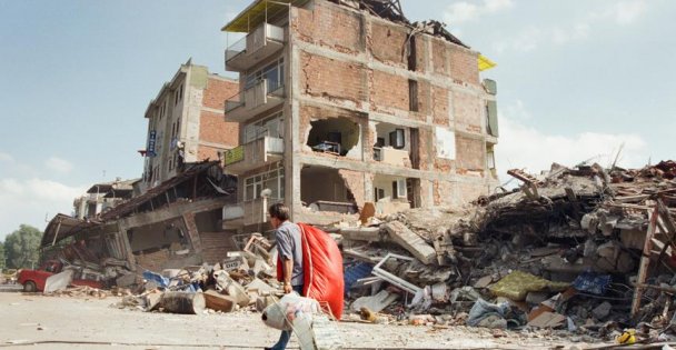 Deprem gerçeği unutulmamalı!