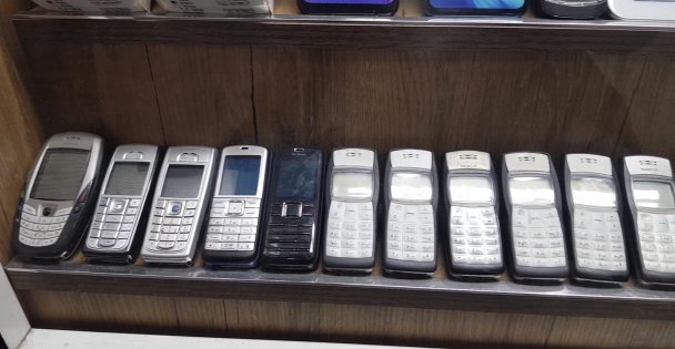 Deprem tuşlu telefonların satışını artırdı