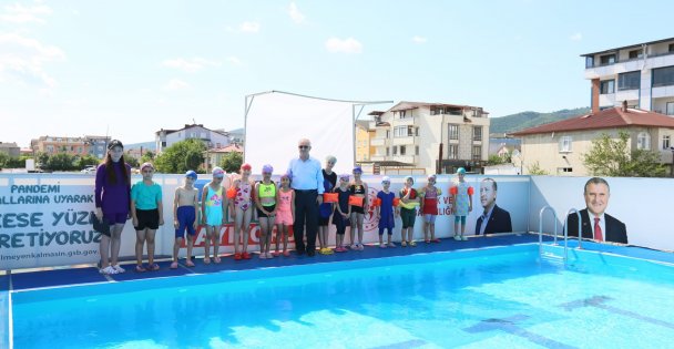 Derince'de Yüzme Bilmeyen Kalmayacak