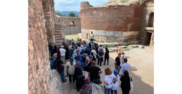 Derinceliler İznik'i gezdi