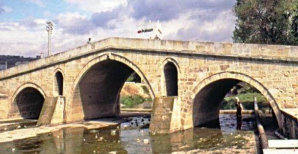 Devlet, 500 Yıllık Dilovası Mimar Sinan Köprüsü'ne Sahip Çıkmalı