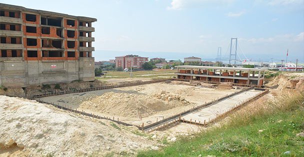 Diliskelesi Spor kompleksi Devam Ediyor