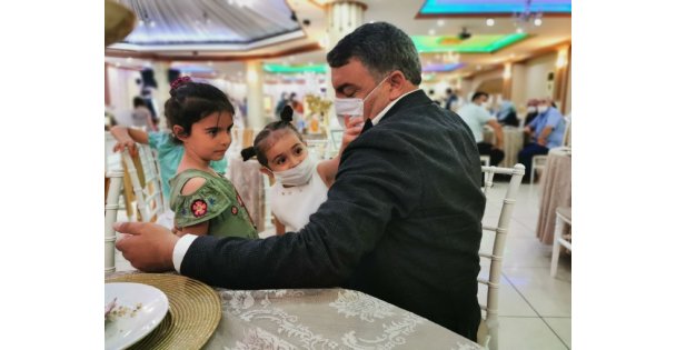 Başkan Şayir'den minik Elif'e anlamlı hediye