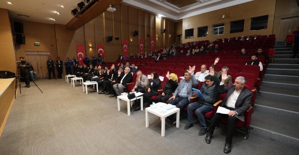 DİLOVASI BELEDİYESİ NİSAN AYI MECLİSİ GERÇEKLEŞTİRİLDİ