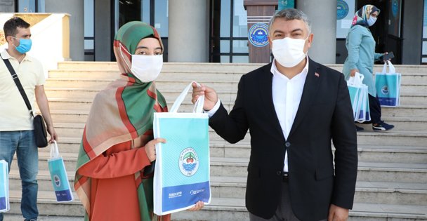 Dilovası Belediyesinden 13 bin öğrenciye kırtasiye yardımı