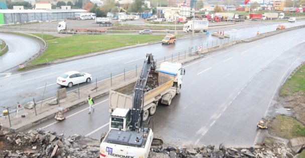 Dilovası D-100'de altyapı imalatı