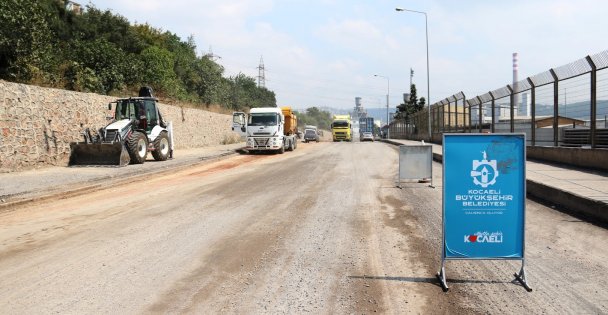 Dilovası Liman Caddesi'nde üstyapı çalışması