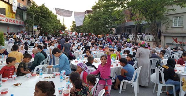 Dilovası'nda 2500 Kişilik İftar