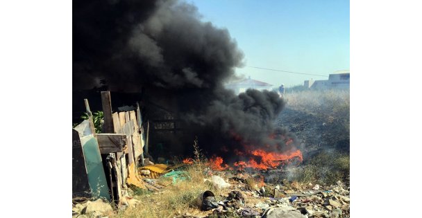 Dilovası'nda atık yangını