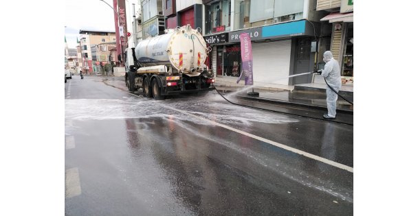 Dilovası'nda cadde ve sokaklar dezenfekte edildi
