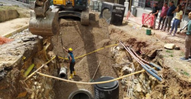 Dilovası'nda sağlıklı altyapı çalışmaları sürüyor