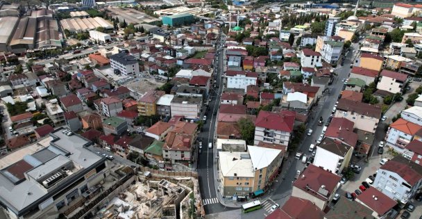 Dilovası'nda yollar yenileniyor, ulaşım rahatlıyor