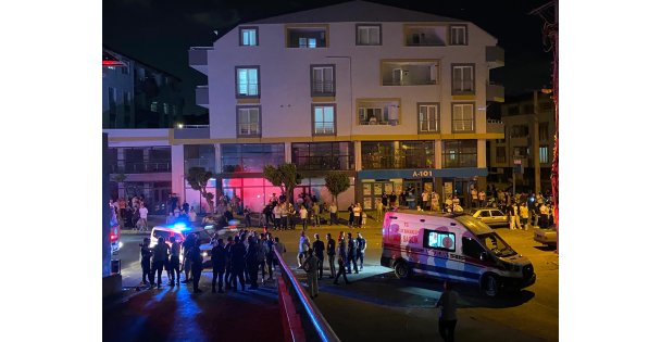 Düğün salonunda korkutan yangın: 2si çocuk 4 kişi dumandan etkilendi