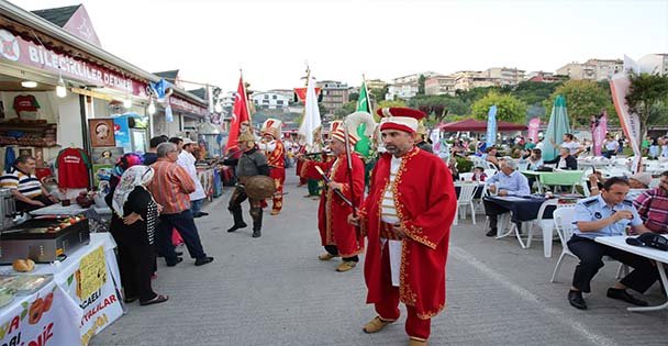 DÜZCELİLER MEHTERAN'LA COŞTU