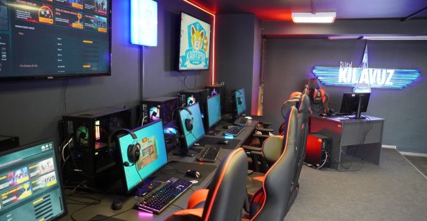 E-Gençlik Projesiyle Gençlere Alan Açılıyor