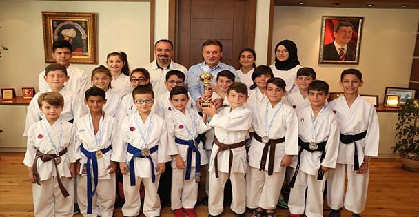 Eğitim Spor Kulübü Başarıya Doymuyor