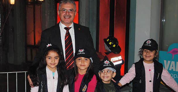 Eğlenerek Meslekleri Öğrendiler