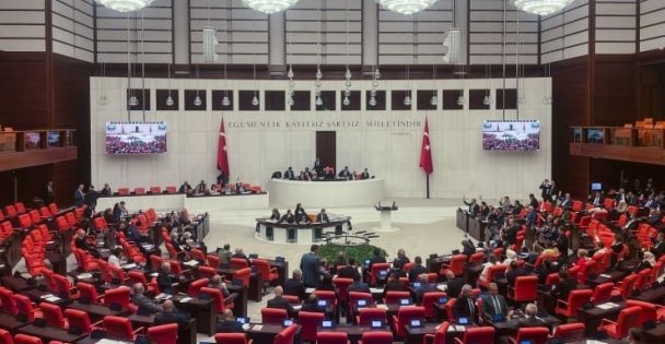 Ek gösterge ve öğrenci affı komisyondan geçti