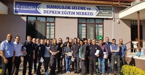 Emniyet personeline deprem eğitimi